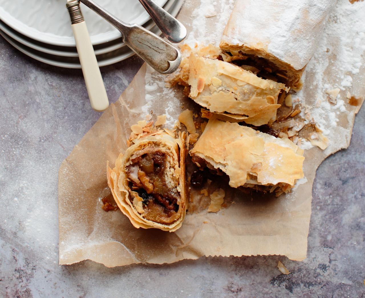 Apple, mincemeat and maple strudel – Living Plantfully