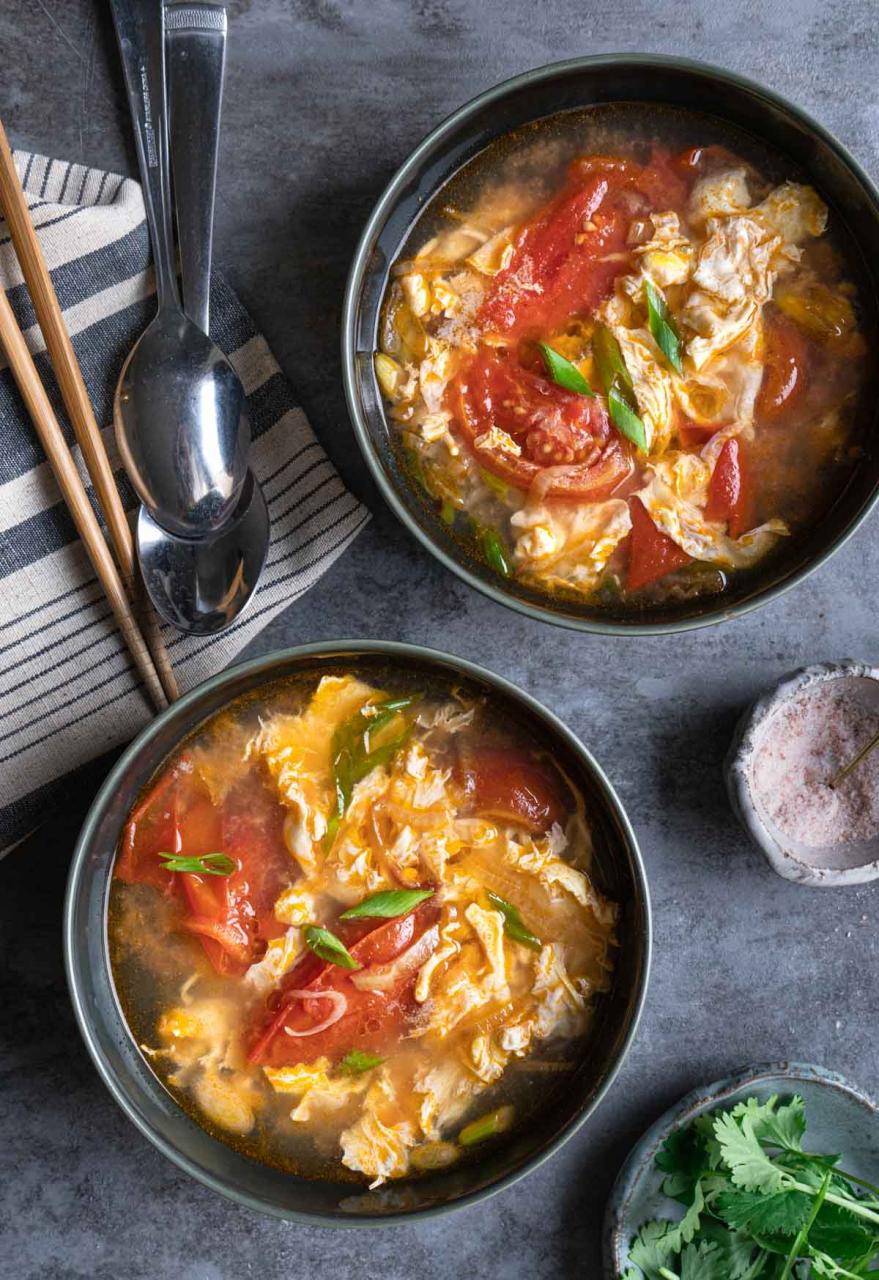 Tomato Egg Drop Soup - Cooking in Chinglish