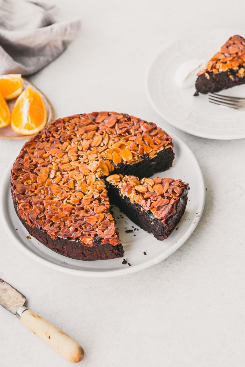 Whole Orange, Chocolate & Almond Cake | The Brick Kitchen