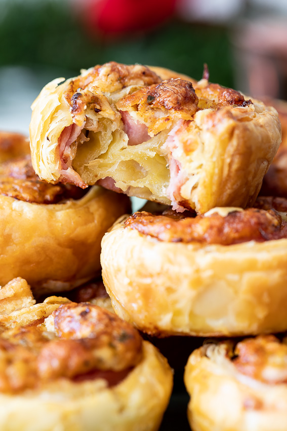Ham and cheese pastry pinwheels - Simply Delicious