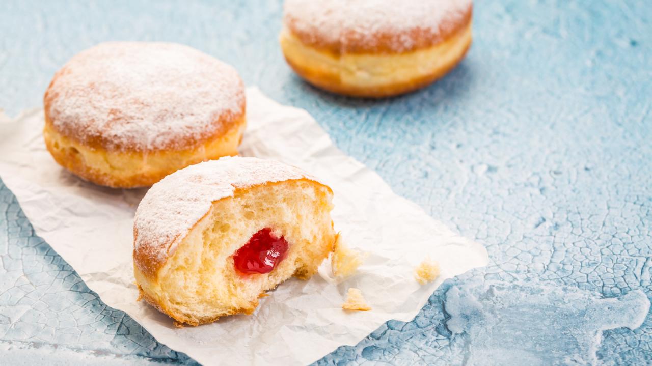 What Makes The German Berliner Different From American Doughnuts?