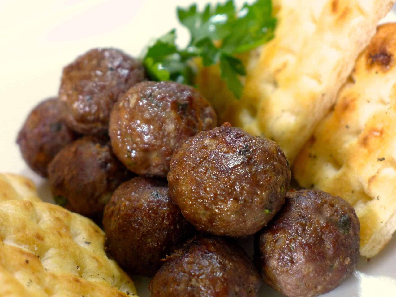 Greek Meatballs recipe (Keftedes/ Keftethes) - My Greek Dish