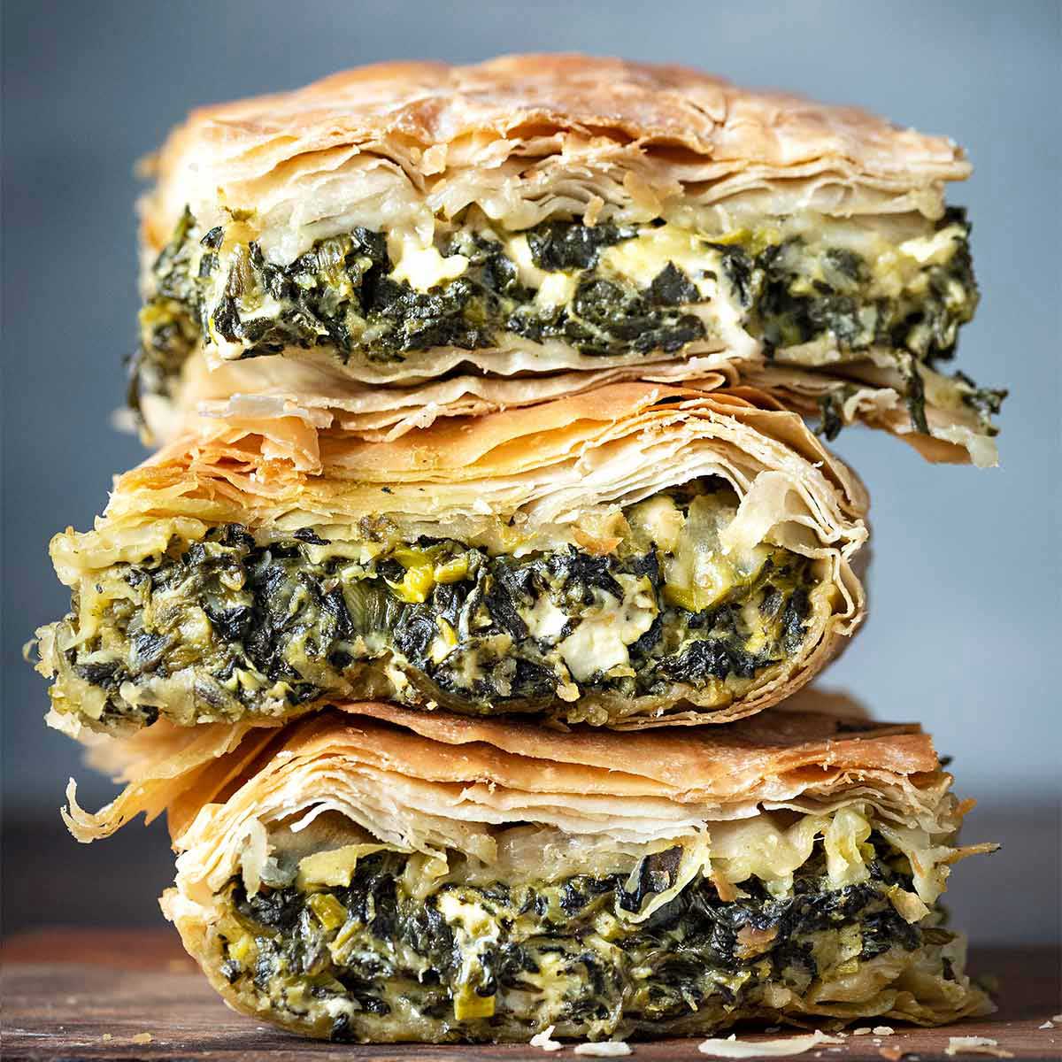Easy Spanakopita recipe (homemade Greek spinach pie)