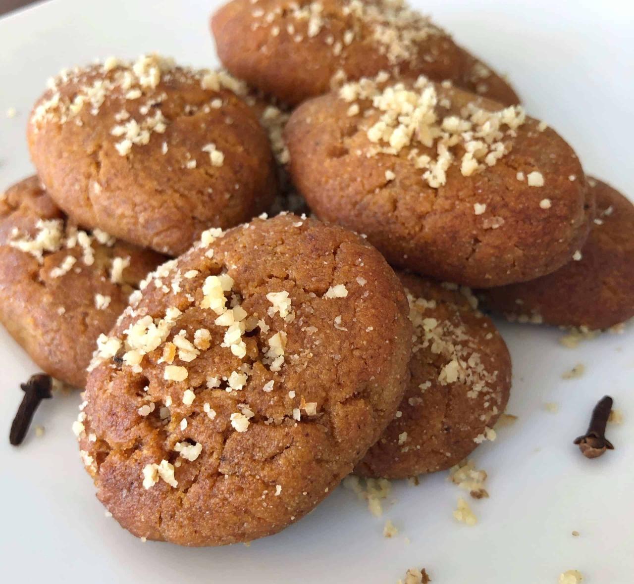 Easiest Homemade Kourabiedes recipe (Christmas Greek Butter Cookies) - My  Greek Dish