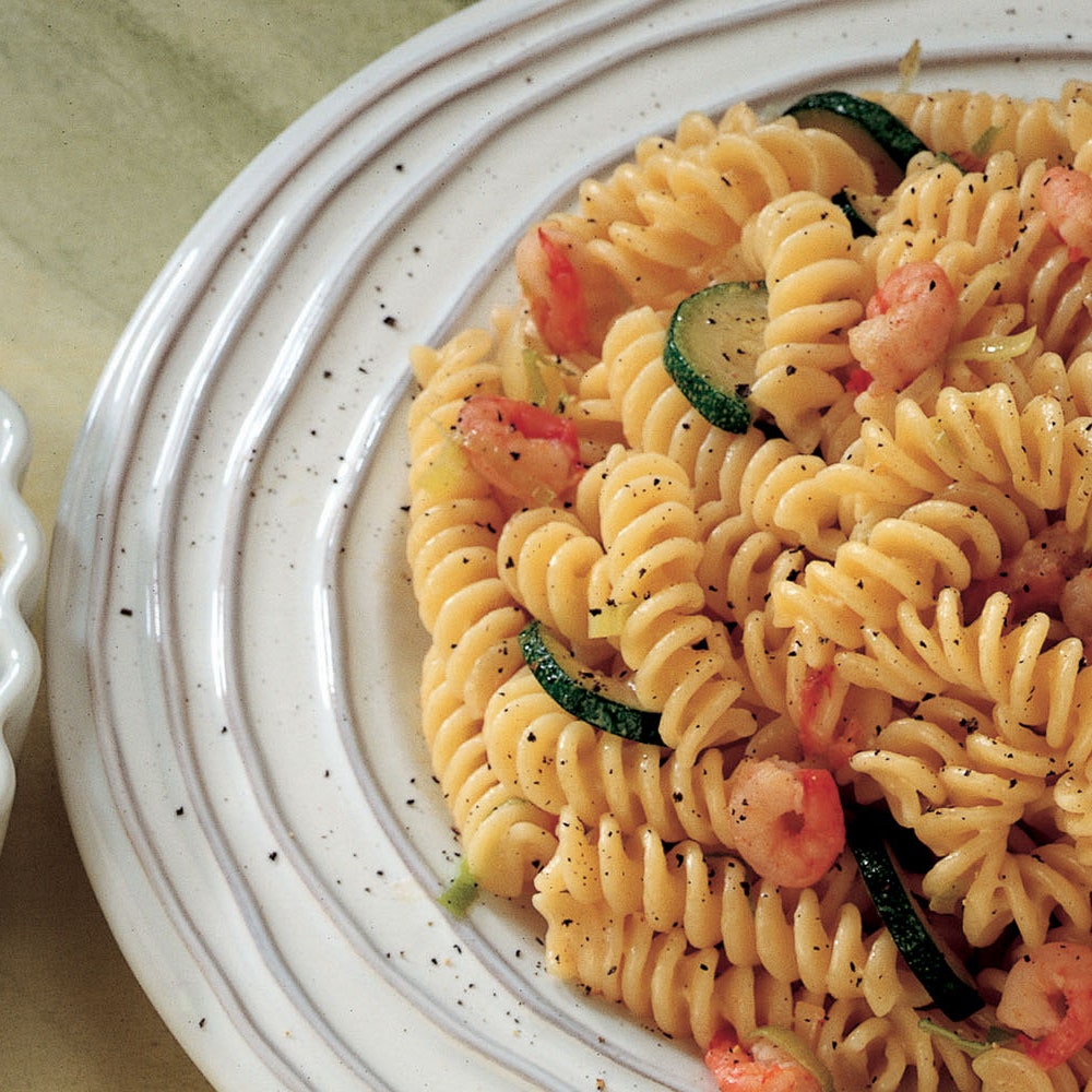 Ricetta Fusilli con zucchine e gamberetti | La Cucina Italiana