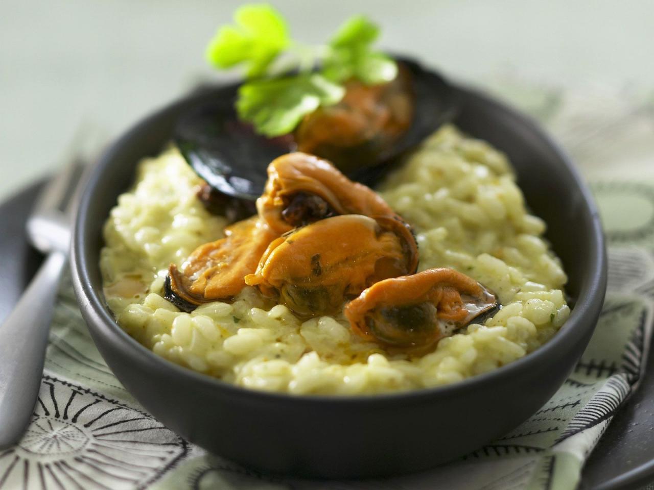 Mussels on Risotto recipe | Eat Smarter USA